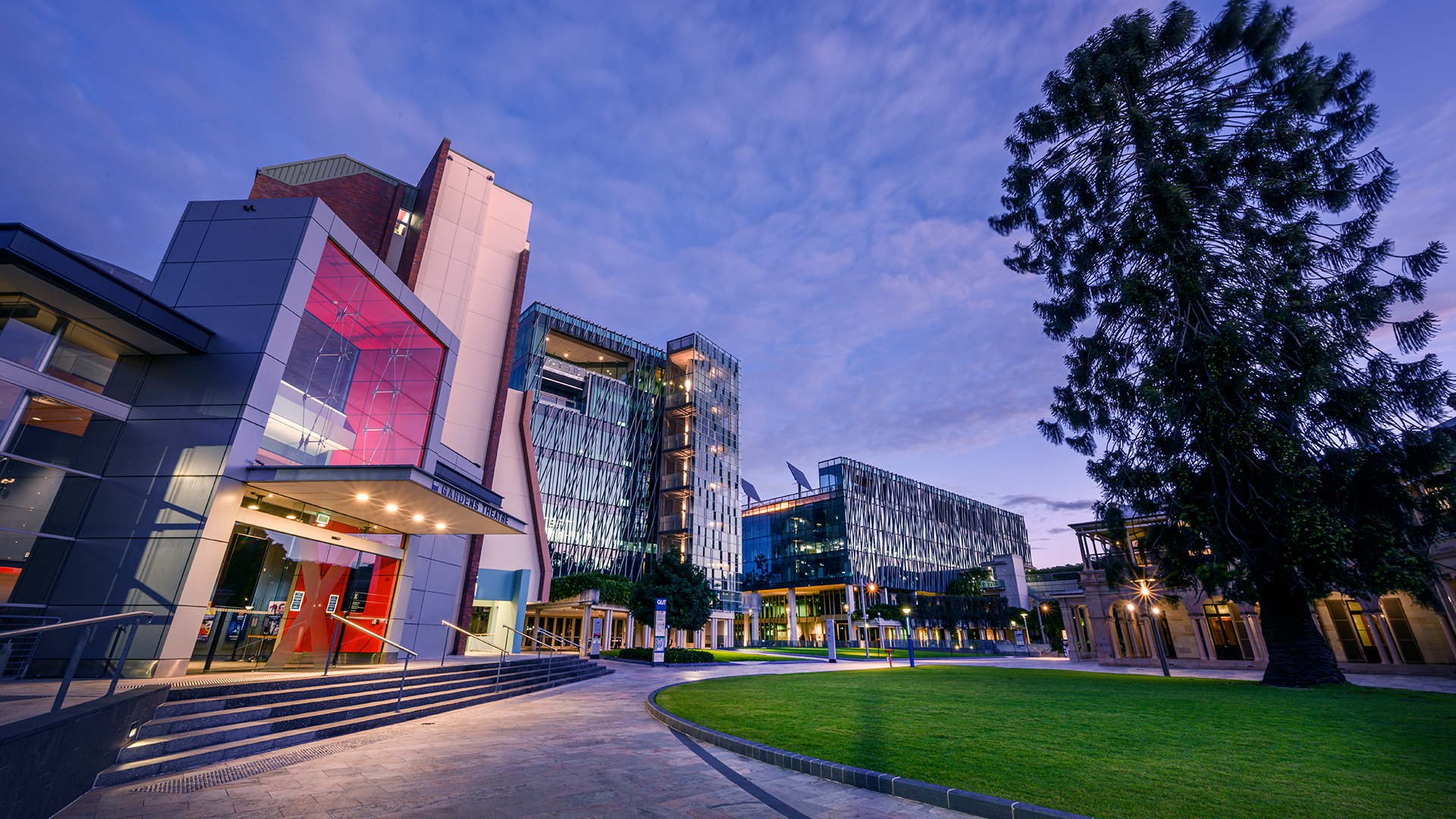 Queensland University of Technology (QUT)